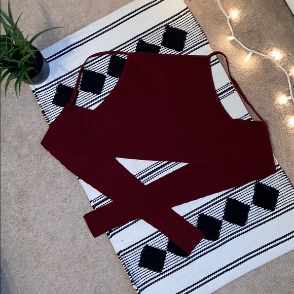 PacSun Tops - Wrap Cropped tank top